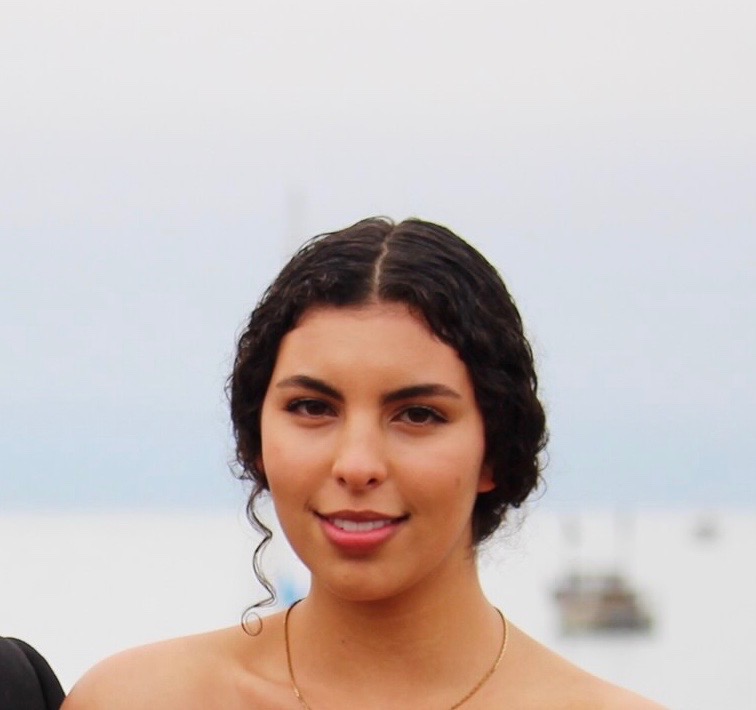 portrait of miriam khalifa