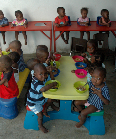 haiti children receiving aid